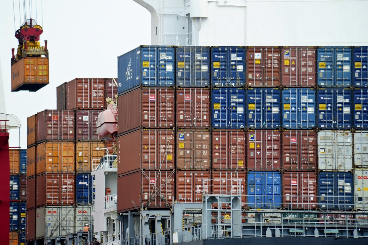 Analysis of the request for review of trade remedies on steel chains imported from China to the EU